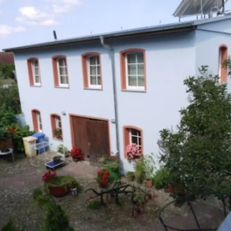 Und In Der Alten Tischlerei Lassan